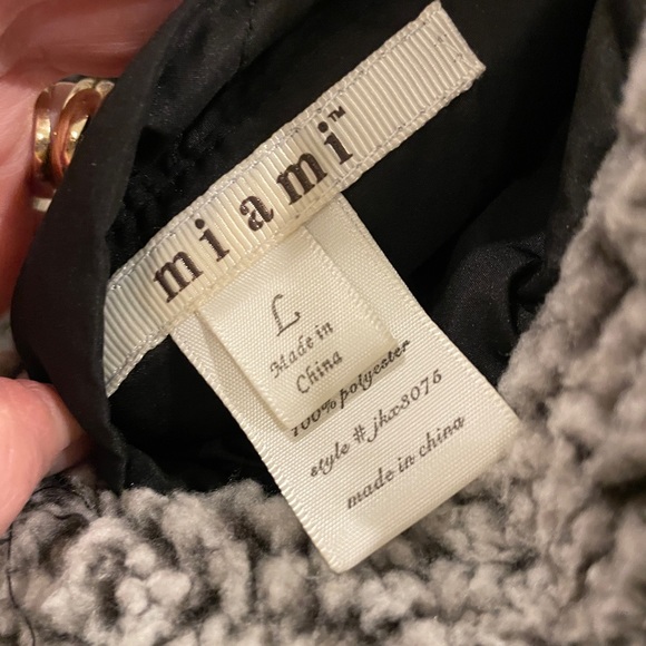 Reversible Vest! - Picture 3 of 11